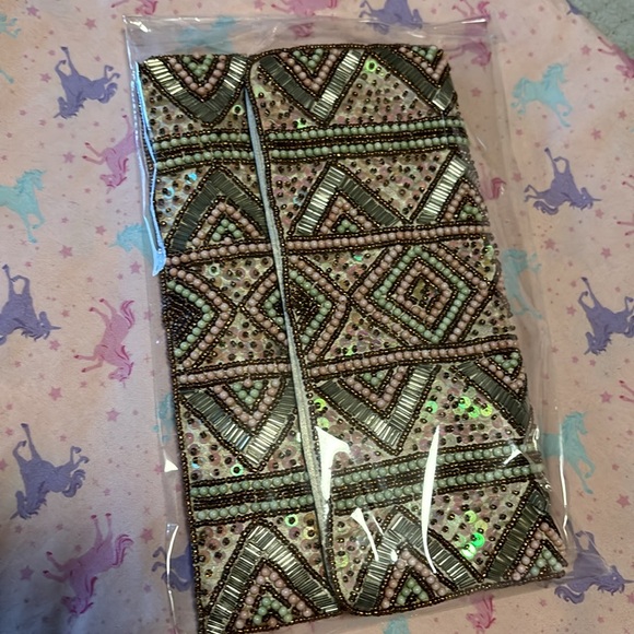 Beaded 📣💗✅ 💎 Clutch in Pink and Gold - Picture 7 of 7